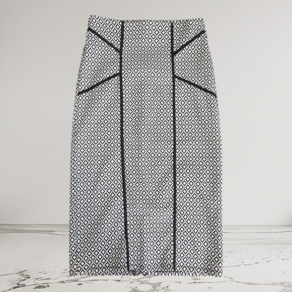Faith and Joy Black and White Patterned Pencil Skirt Size Small - Picture 1 of 6